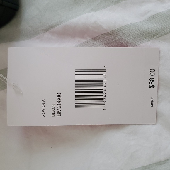 NWT Betsey Johnson Xoviola Skull Purse - Picture 2 of 8